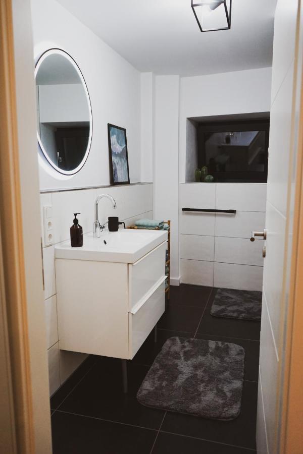 טרייר Stilvolles City-Loft Mit Privatem Whirlpool מראה חיצוני תמונה
